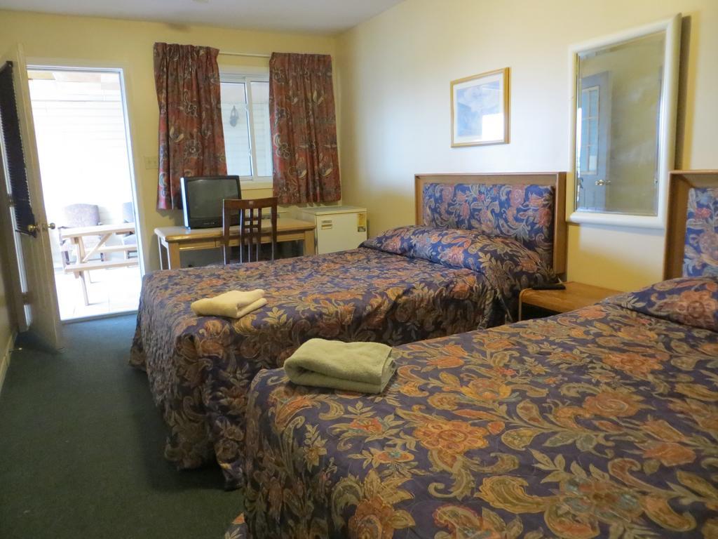 Villa Nova Motel Wasaga Beach Phòng bức ảnh